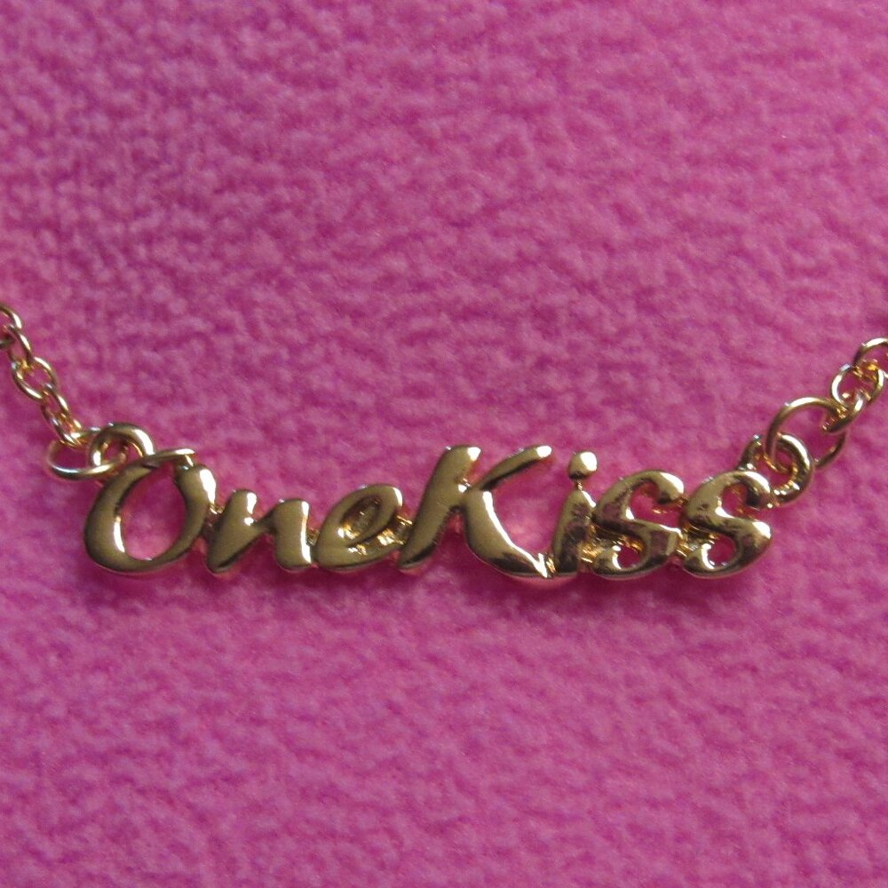 Women's Gold Tone "One Kiss" Letter Word Pendant Chain Necklace Adjustable